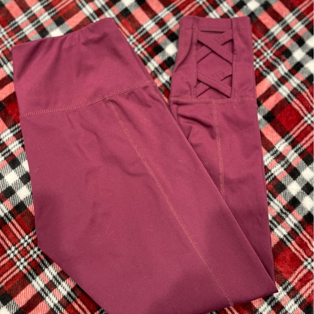 Burgundy leggings